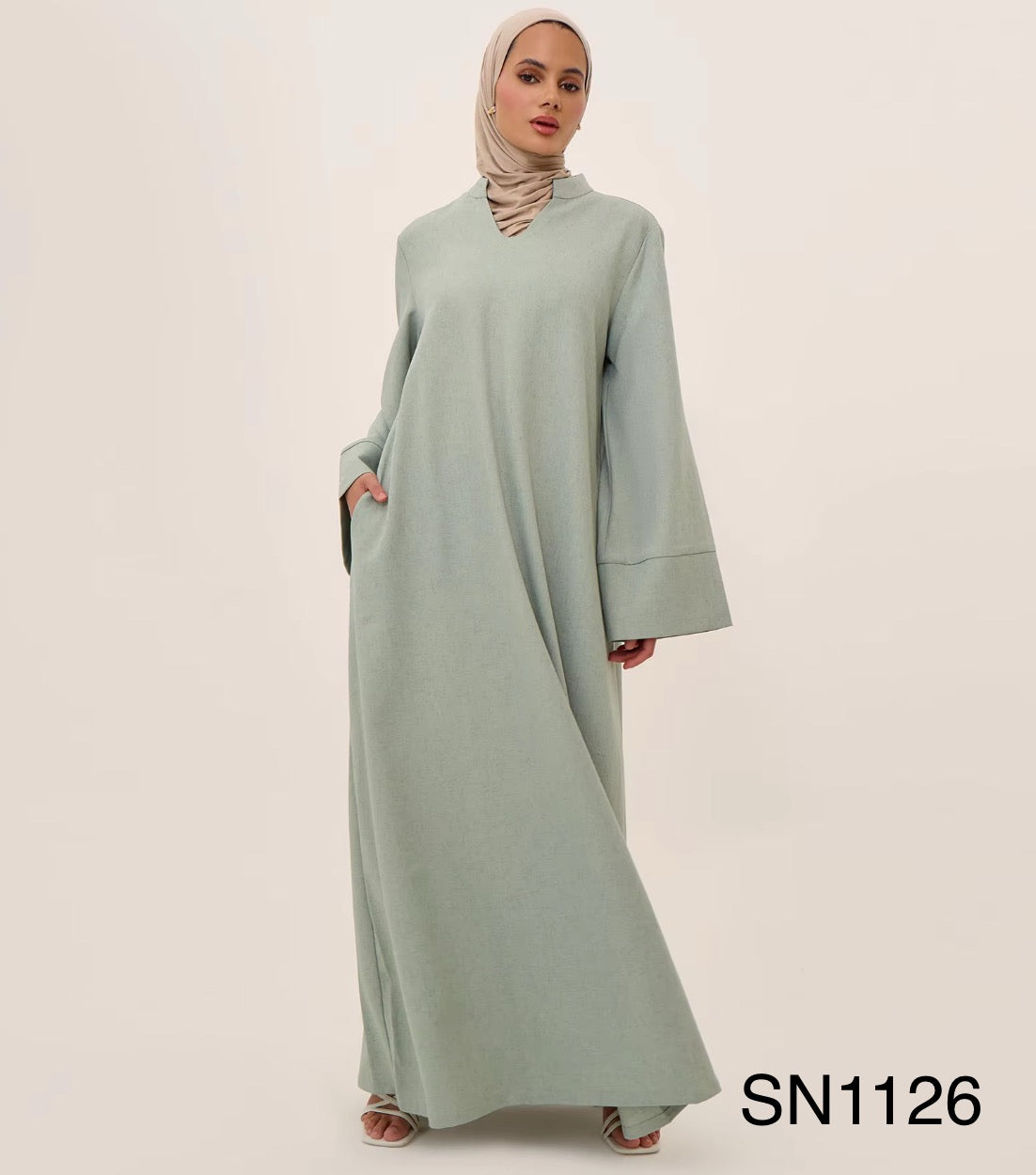Abaya longue à col V