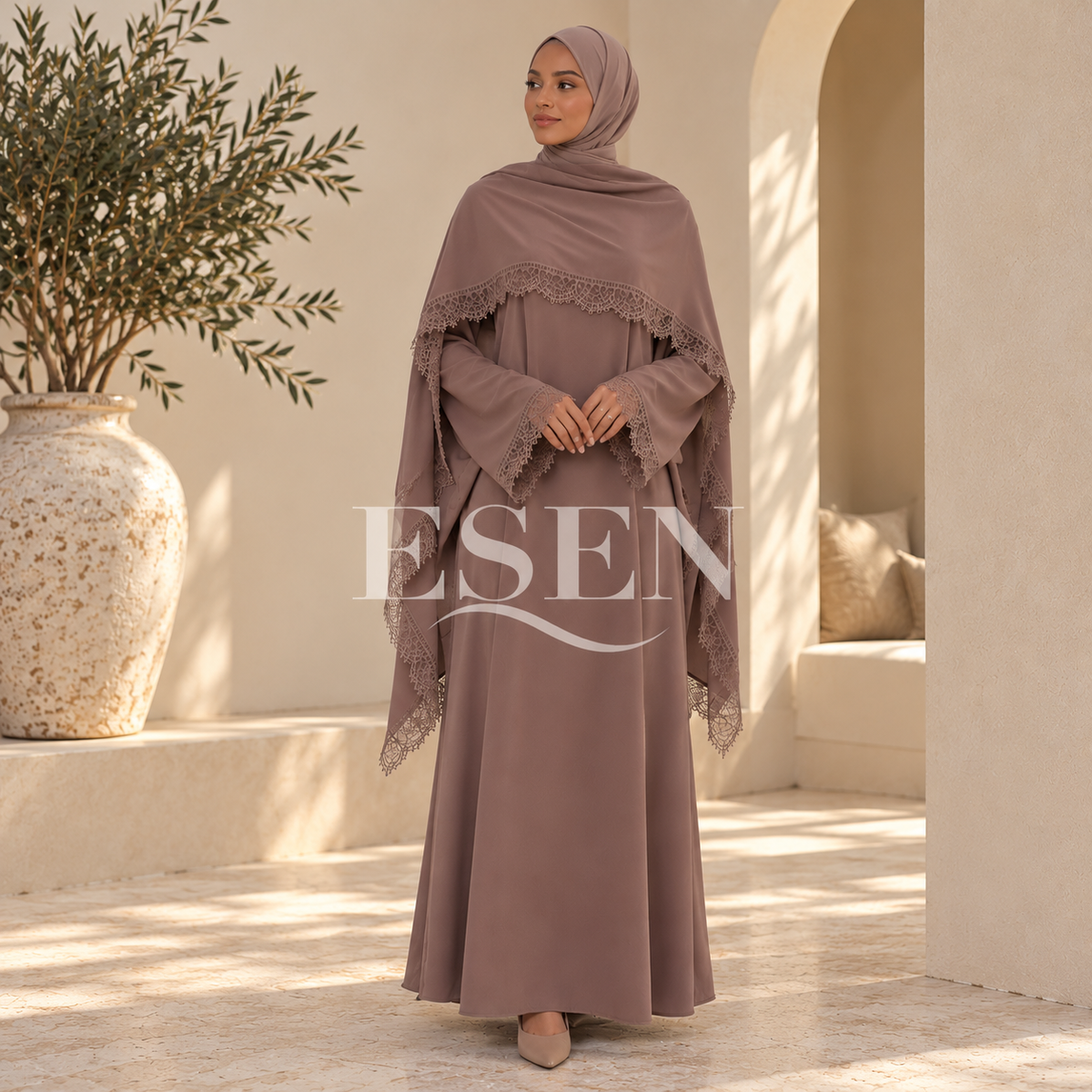 Abaya à Cape Amovible et Finitions Dentelle