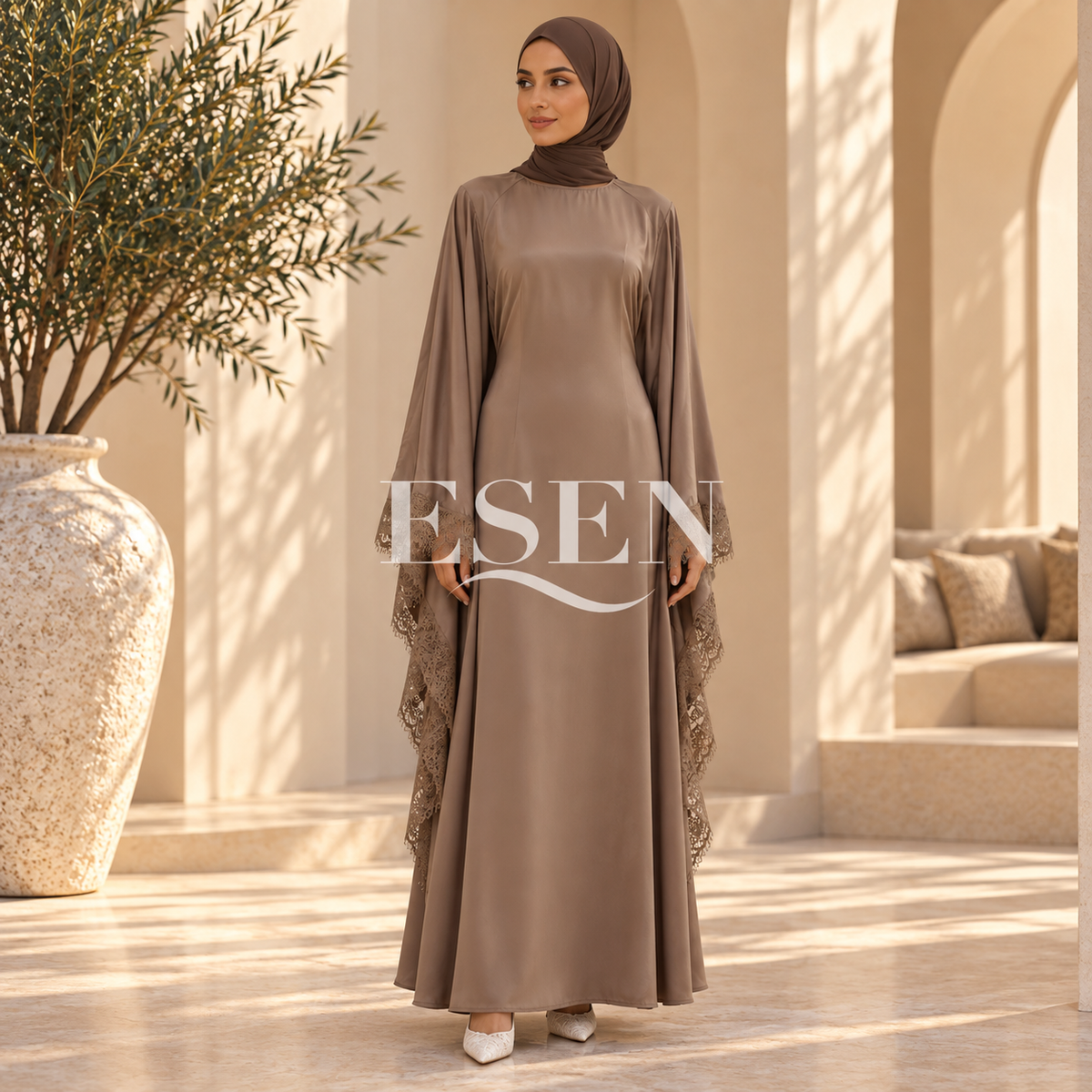 Abaya caftan satiné à dentelle