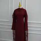 Abaya à cape amovible en dentelle