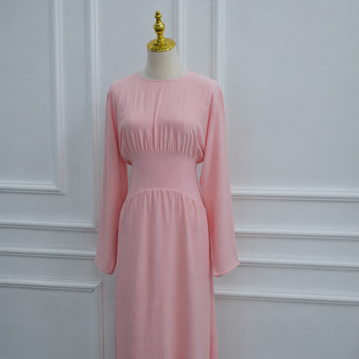 Robe cintrée à la taille