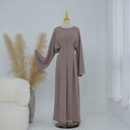 Robe cintrée à plis
