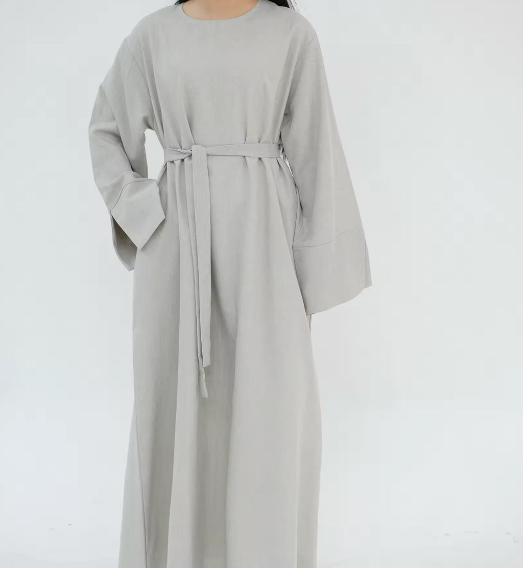 Abaya longue avec ceinture