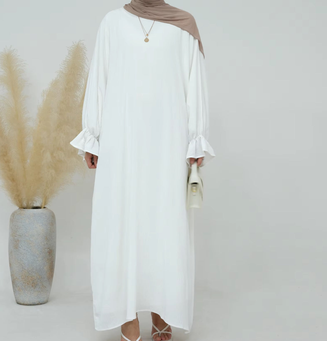 Abaya avec hijab intégré