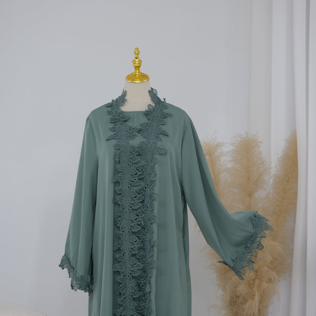 Ensemble kimono et sous-robe brodé
