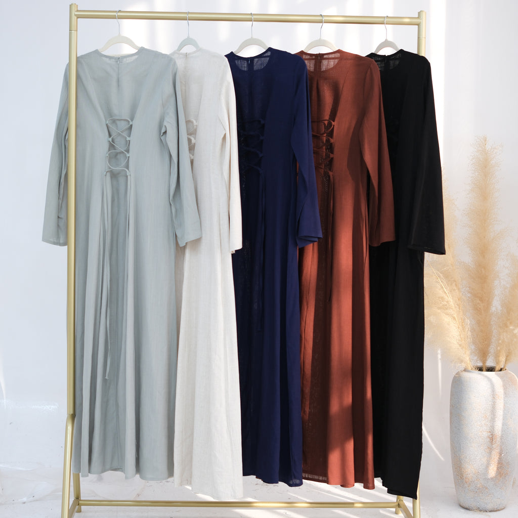 Robe évasée à lacets ajustables
