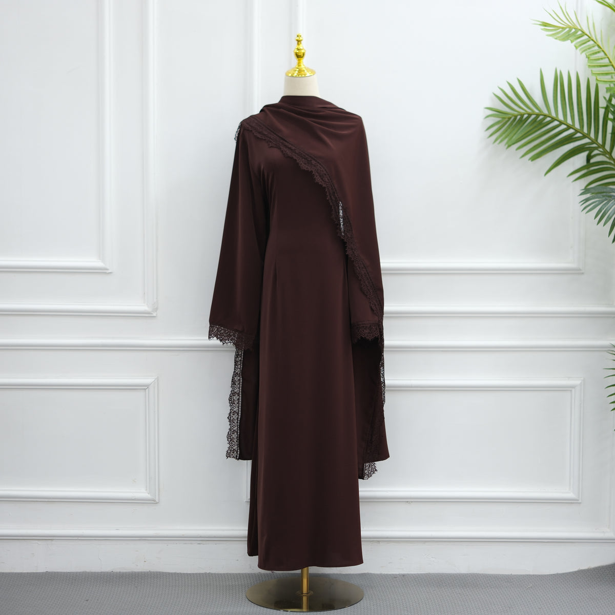 Abaya à Cape Amovible et Finitions Dentelle