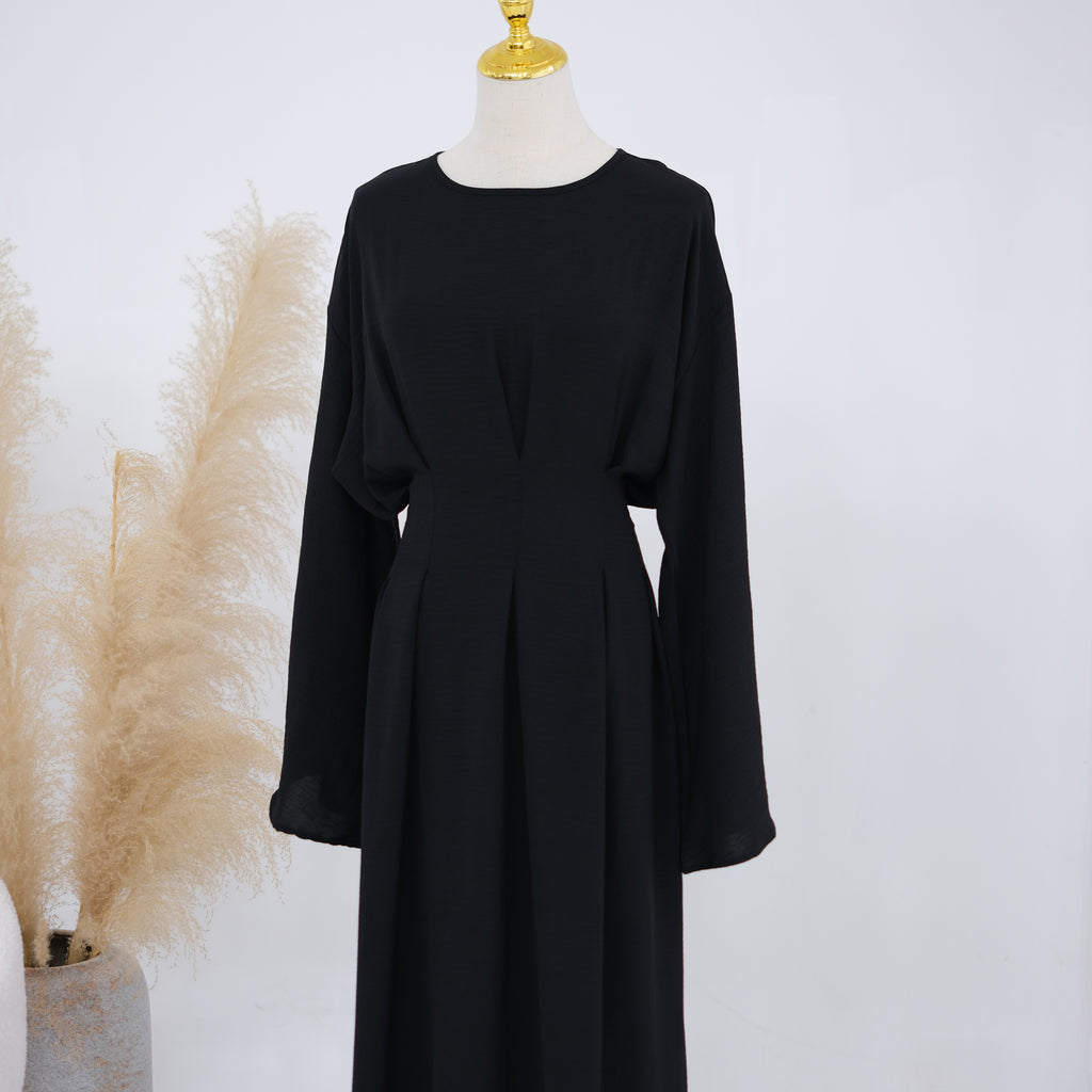 Robe cintrée à plis