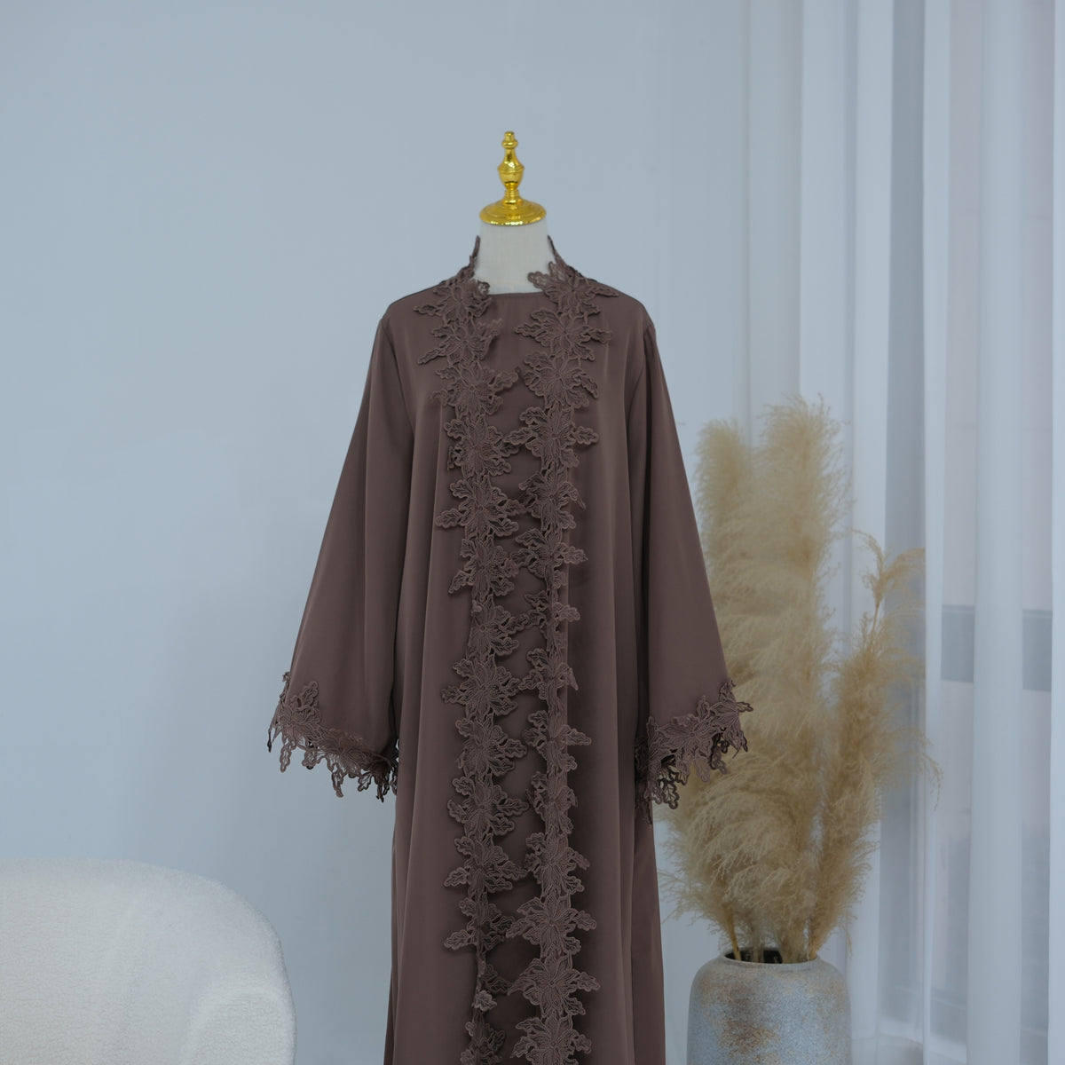 Ensemble kimono et sous-robe brodé