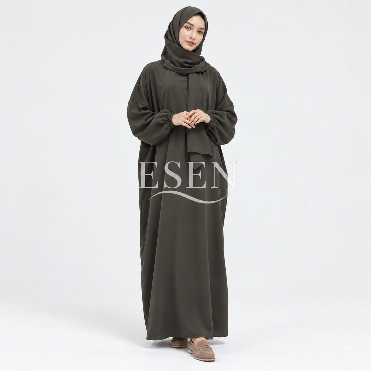 Abaya avec hijab intégré