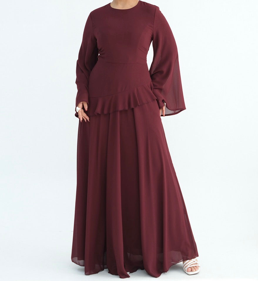 Robe asymétrique à volants